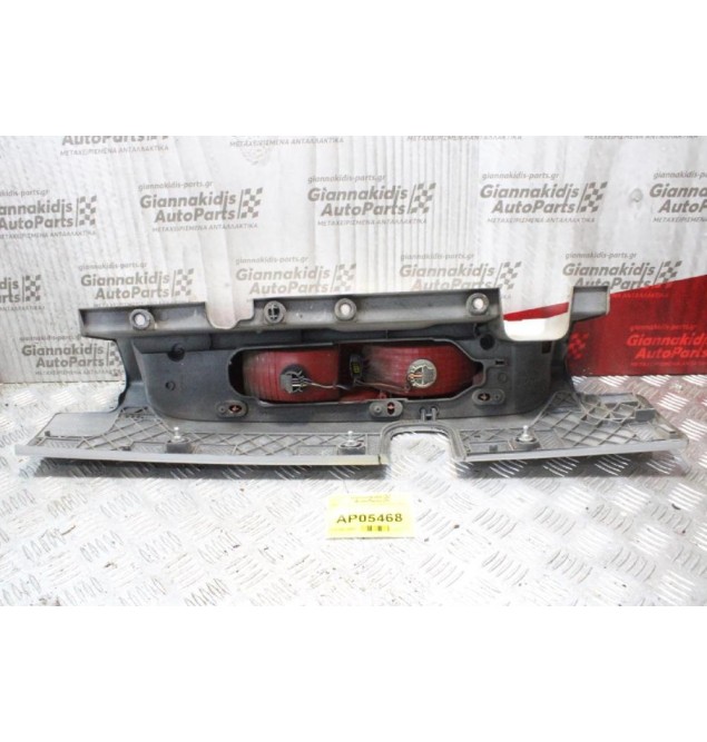 Φανάρι Opel Vivaro 2006-2014 Πίσω Δεξί Μαζι με Βαση Φαναριου