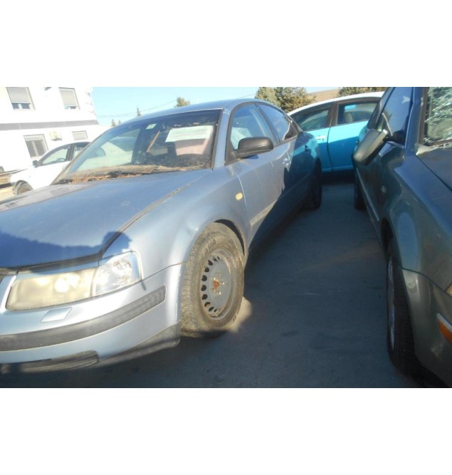 Ολόκληρο Αυτοκίνητο Volkswagen Passat 1.8 ADR 1997-2000 (Για ανταλλακτικα)