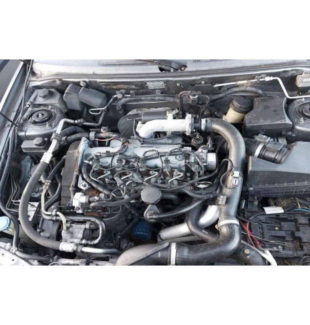 Ολόκληρο Αυτοκίνητο Volvo V40 1.9 D4192T3 2000-2004 (Για ανταλλακτικα)