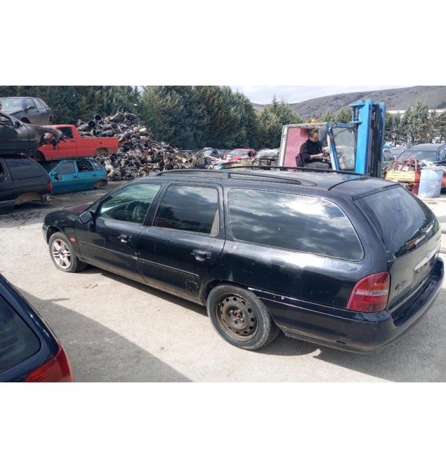 Ολόκληρο Αυτοκίνητο Ford Mondeo Caravan 1996-2000