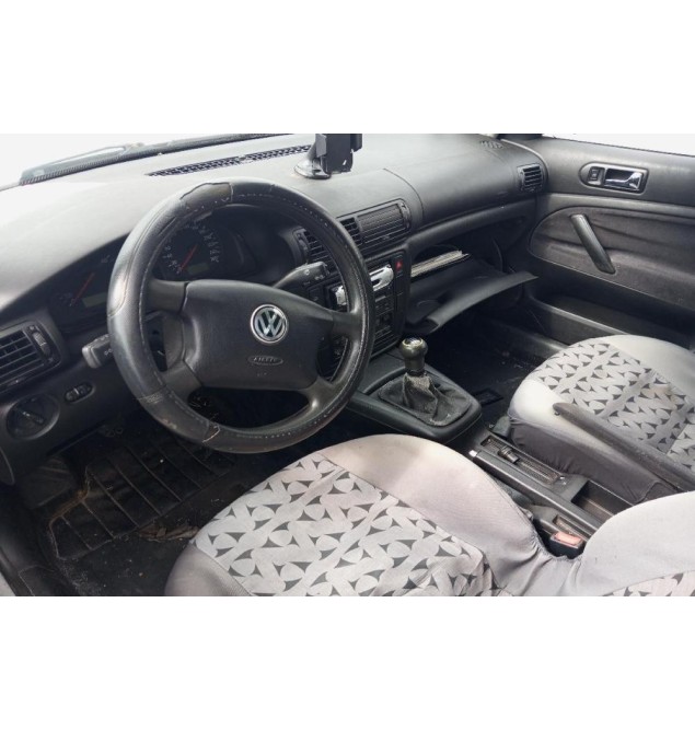Ολόκληρο Αυτοκίνητο Volkswagen Passat CARAVAN 1997-2000