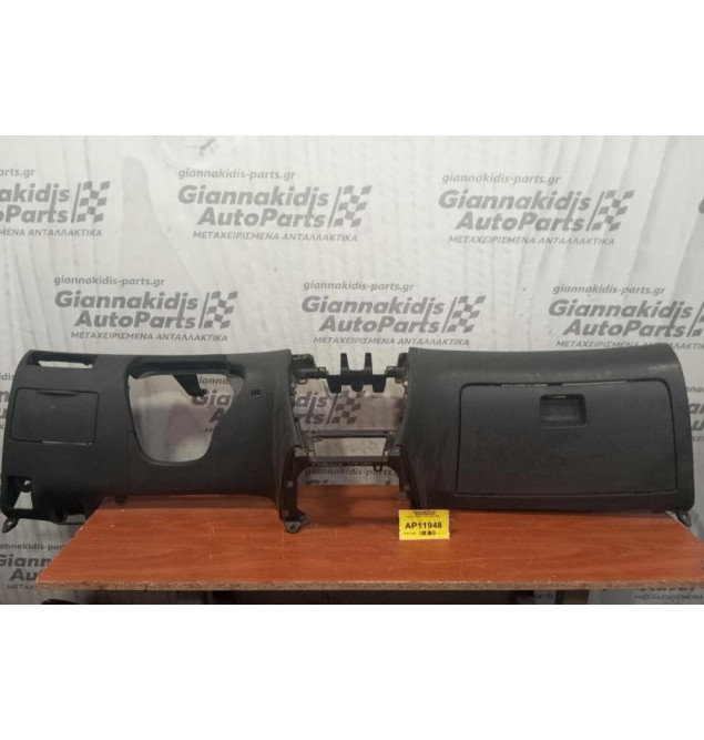 Ταμπλό Toyota Corolla 2002-2006  