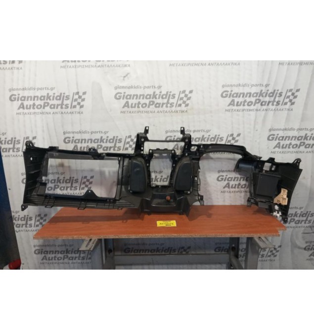 Κονσόλα - Πλαστικό Ταμπλού Toyota Yaris 1999-2005