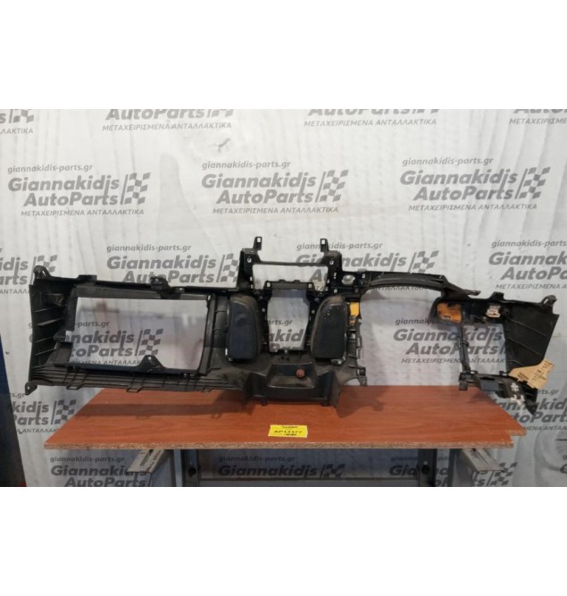Κονσόλα - Πλαστικό Ταμπλού Toyota Yaris 1999-2005