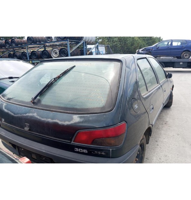 Ολόκληρο Αυτοκίνητο Peugeot 306 1993-1996  
