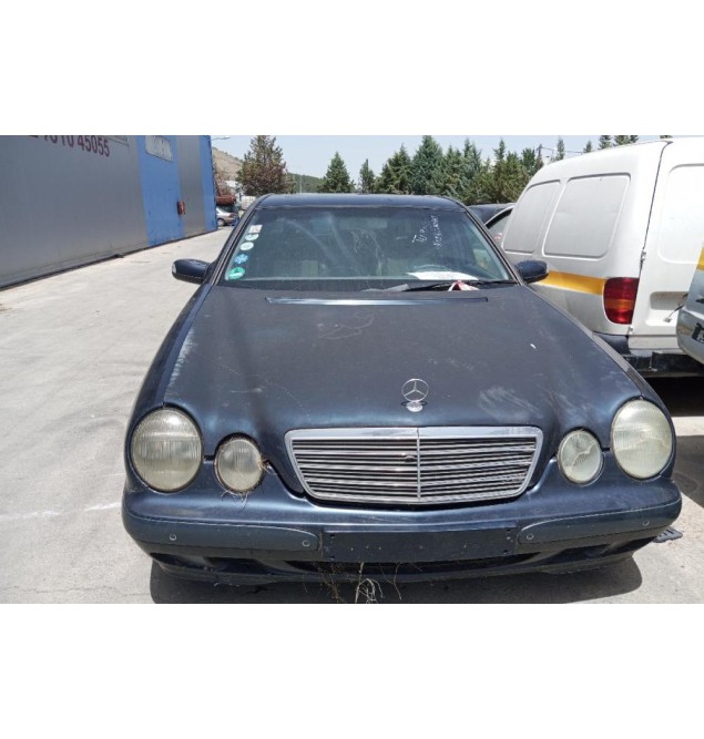 Ολόκληρο Αυτοκίνητο Mercedes-Benz E 220 W210 1998-1999