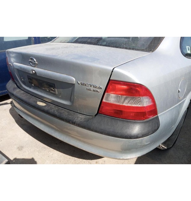 Ολόκληρο Αυτοκίνητο Opel Vectra Β 1996-1998