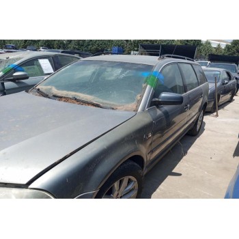 Ολόκληρο Αυτοκίνητο Volkswagen Passat Station Wagon 2000-2005