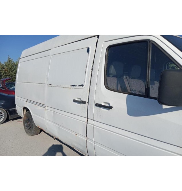 Ολόκληρο Αυτοκίνητο Mercedes-Benz Sprinter Κωδ.Κινητηρα 611981 2000-2006