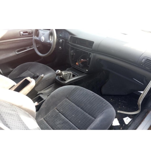 Ολόκληρο Αυτοκίνητο Volkswagen Passat Κωδ.Κινητηρα ARM 2000-2005