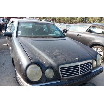 Ολόκληρο Αυτοκίνητο Mercedes-Benz E 220 Κωδ.Κινητηρα 604912 2155cc 75hp 1996-2002