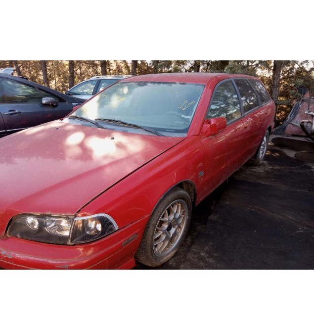 Ολόκληρο Αυτοκίνητο Volvo V40 Κωδ.Κινητηρα B4194T 1900cc 200hp 1997-2000