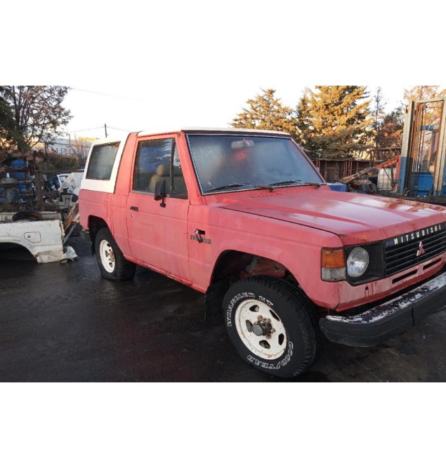Ολόκληρο Αυτοκίνητο Mitsubishi Pajero Κωδ.Κινητηρα 4D55 2400cc 84hp 1982-1986