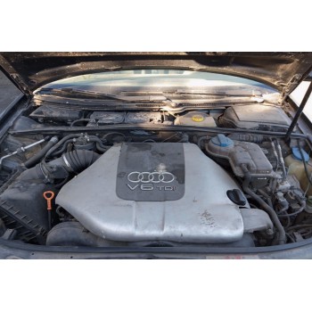 Ολόκληρο Αυτοκίνητο Audi A4 Κωδ.Κινητηρα AKE 2500cc 180hp 2000-2004 ΓΙΑ ΑΝΤΑΛΛΑΚΤΙΚΑ