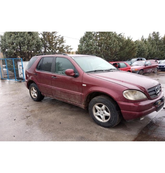 Ολόκληρο Αυτοκίνητο Mercedes-Benz ML 270 Κωδ.Κινητηρα 612963 2700cc 163hp 1999-2005 (ΓΙΑ ΑΝΤΑΛΛΑΚΤΙΚΑ) 181884 KM