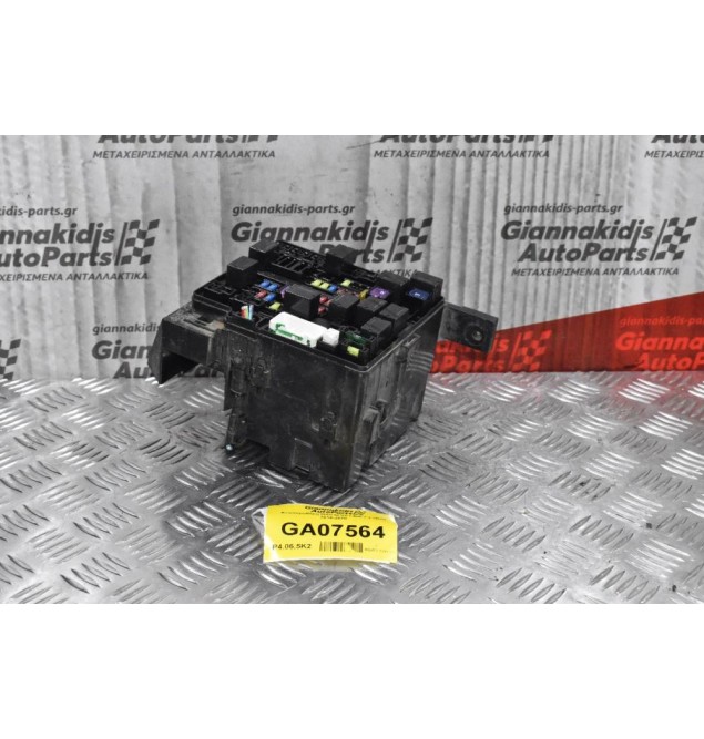 Ασφαλειοθήκη Mitsubishi L200 2.4 4N15 2014-2020