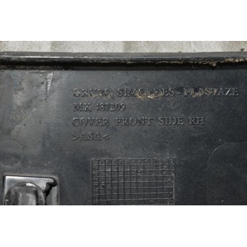Κάλυμμα Υαλοκαθαριστήρων Δεξιό Mitsubishi Canter 2005-2015 MK487209
