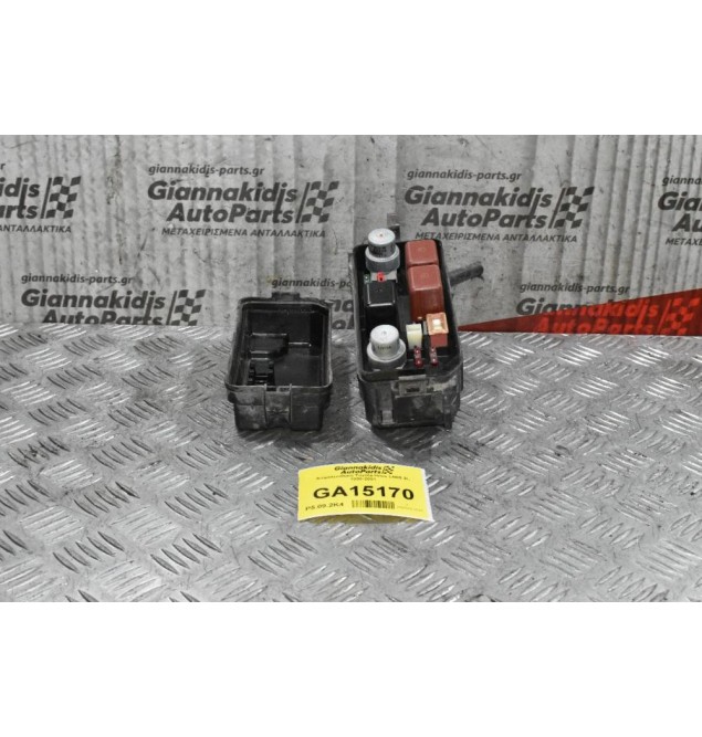 Ασφαλειοθήκη Toyota Hilux LN85 2L 1990-2001 (Μικρό Σπάσιμο)