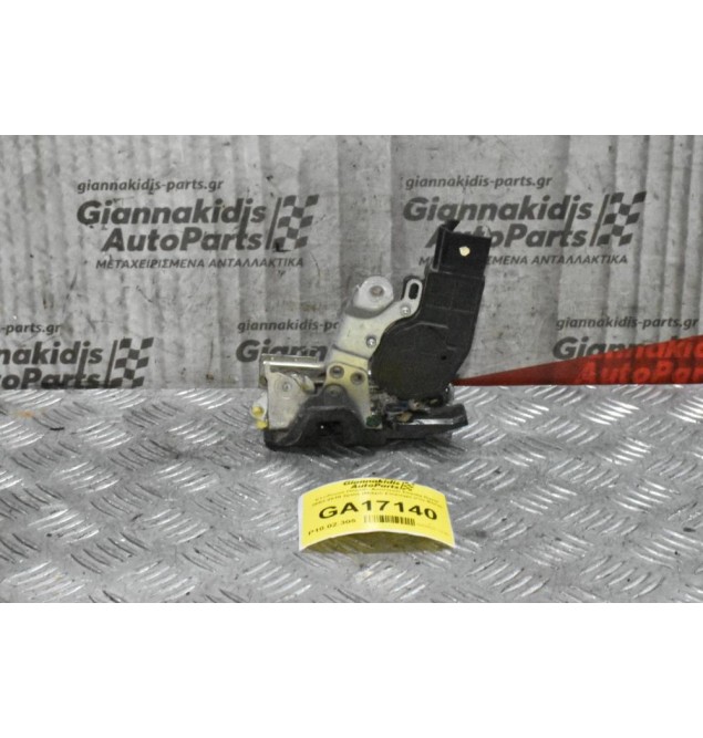 Κλειδαριά Πόρτας Αριστερή Toyota Dyna 2003-2010 2pins (Μικρό Σπάσιμο στη Φίσα)