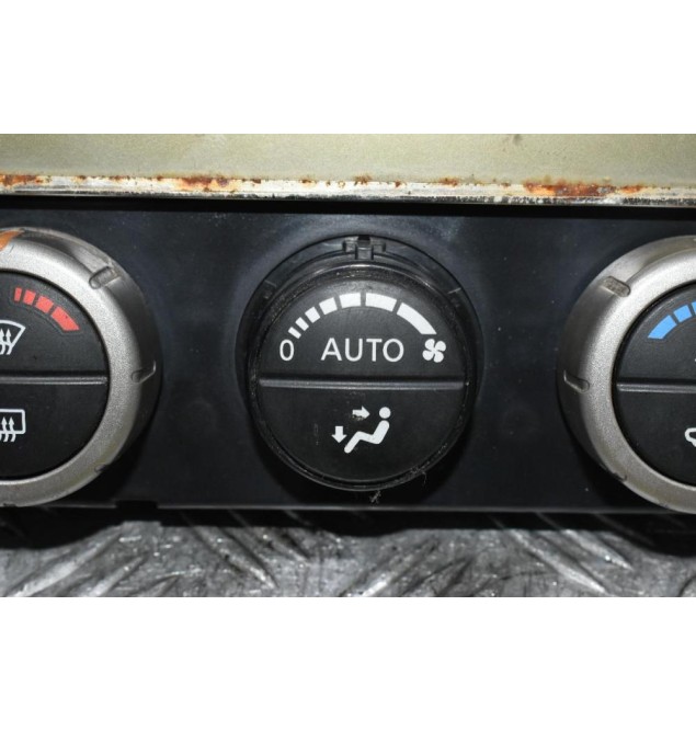 Χειριστήριο Κλιματισμού Nissan Navara D40 2005-2012 27500-EB56C (Λείπει Το Μεσαίο Στρόγγυλο πλαστικό)