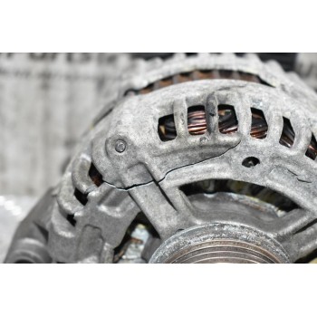 Δυναμό Volvo V50 2.4 D5 20V 2007-2010 30773111 0121615014 150A (Μικρά Χτυπήματα)