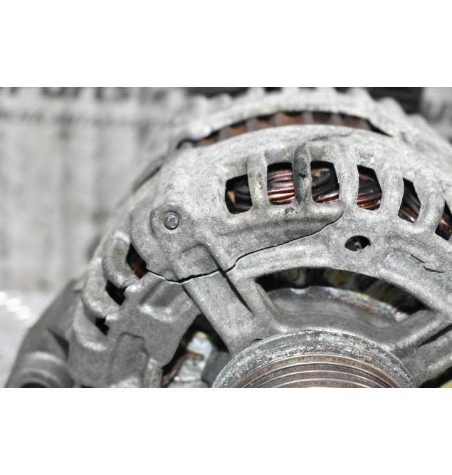 Δυναμό Volvo V50 2.4 D5 20V 2007-2010 30773111 0121615014 150A (Μικρά Χτυπήματα)