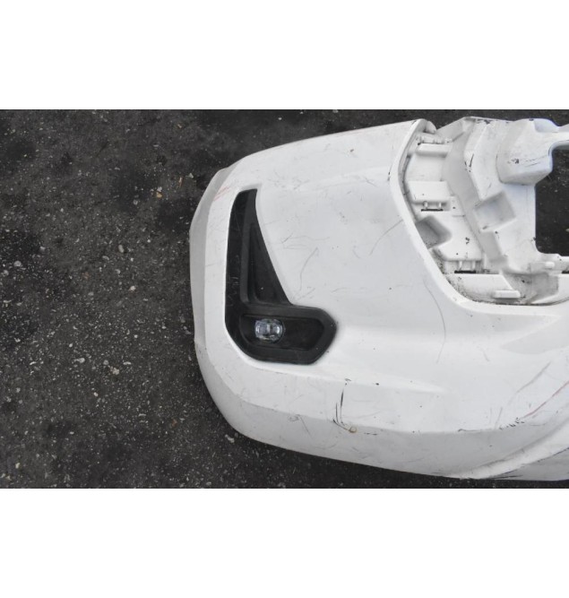 Προφυλακτήρας Εμπρός Toyota Hilux Revo 2021-2022 (Γνήσιο - Ελαφρώς Μεταχειρισμένο) (Με Προβολάκια)