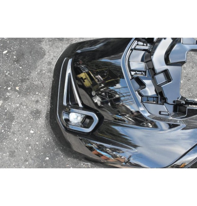 Προφυλακτήρας Εμπρός Toyota Hilux Revo 2021-2022 (Γνήσιο - Ελαφρώς Μεταχειρισμένο) (Με Προβολάκια)