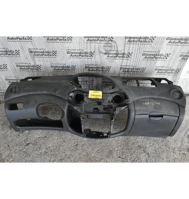 Ταμπλό Toyota Yaris 2001-2005  