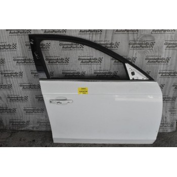 Πόρτα Εμπρός Δεξιά Audi A4 (Quatro) 2008-2012 (Με Χτύπημα)
