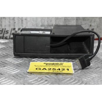 Μέσο Διασύνδεσης Πολύμεσων Ήχου Audi A4/A5/A6/A8/D3/Q7/S4/S5/S6  4E0035785F