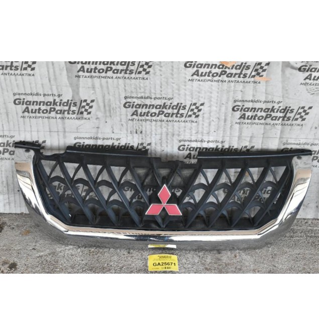 Μάσκα Mitsubishi Pajero / Montero 2000-2006 MR478595 (Σπασμένη Βάση)