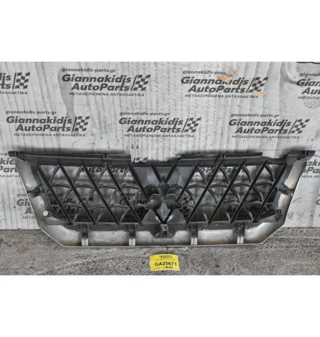 Μάσκα Mitsubishi Pajero / Montero 2000-2006 MR478595 (Σπασμένη Βάση)