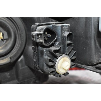 Φανάρι Εμπρός Δεξιό Toyota Avensis T25 2003-2008 (Ηλεκτρικός Ρεγουλατόρος)