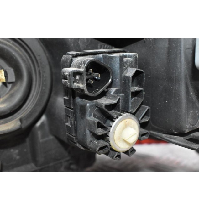 Φανάρι Εμπρός Δεξιό Toyota Avensis T25 2003-2008 (Ηλεκτρικός Ρεγουλατόρος)