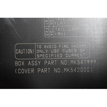 Ασφαλειοθήκη Mitsubishi Canter/Fuso 12V 2005-2015 MK541999 MK542000