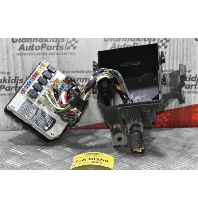Ασφάλειες - Ασφαλειοθήκη Nissan Navara D40 2005-2012 284B7-EB31C