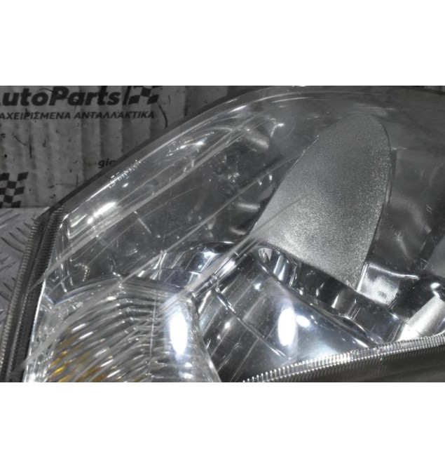 Φανάρι Εμπρός Αριστερό Mitsubishi L200 KB4 2010-2015 8301C013 (Με Γρατζουνιά)