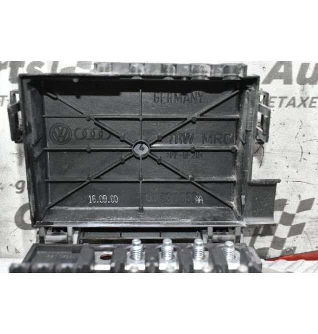 Ασφάλειες - Ασφαλειοθήκη Volkswagen Golf IV 1997-2005 TRW 1J0937550AA (Χωρίς Ασφάλειες)
