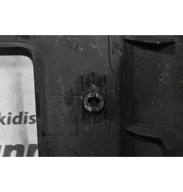 Πλαστικό Κάλυμμα Κινητήρα Isuzu D-Max VCDI 3.0 4JJ1 2007-2012 (Σπασμένο Κούμπωμα)