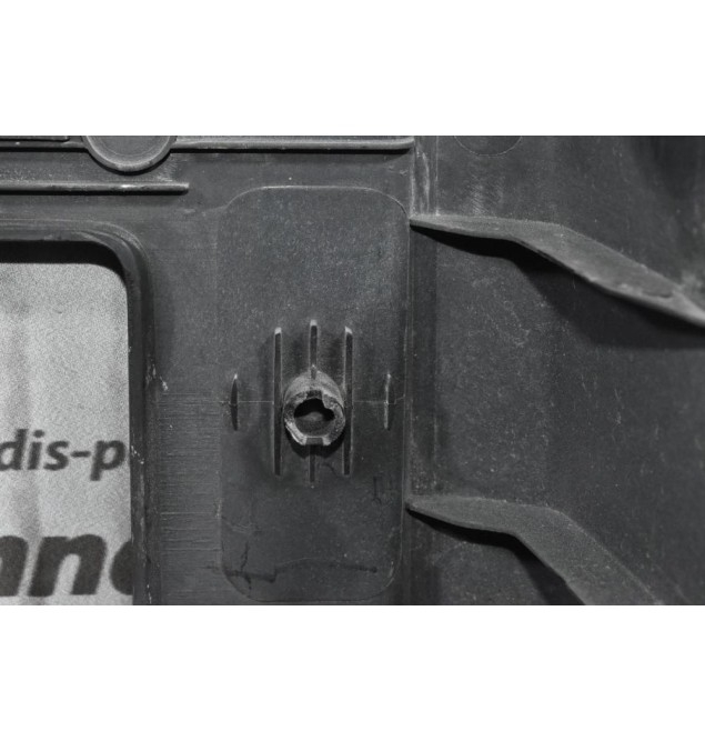 Πλαστικό Κάλυμμα Κινητήρα Isuzu D-Max VCDI 3.0 4JJ1 2007-2012 (Σπασμένο Κούμπωμα)