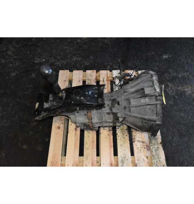 Χειροκίνητο Σασμάν Toyota Hiace 2KD 2001-2012 (4 Βίδες στο πλακάκι)