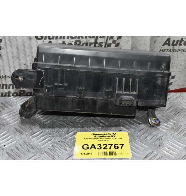 Ασφαλειοθήκη Mitsubishi L200 KB4 2005-2014