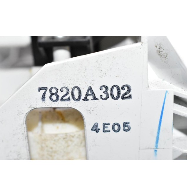 Χειριστήριο Κλιμαστισμού / Θέρμανσης Mitsubishi L200 KB4 2006-2015 7820Α302