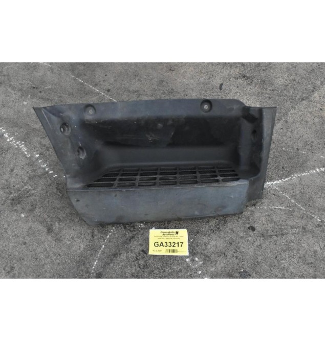 Σκαλοπάτι Δεξια Mitsubishi Canter 2006-2015 (Μεγαλη Καμπινα)