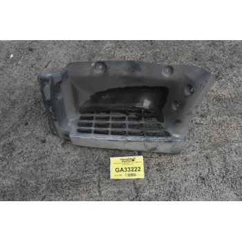 Σκαλοπάτι Δεξι Mitsubishi Canter 2006-2015 (Στενη Καμπινα) (Μικρό Ράγισμα)