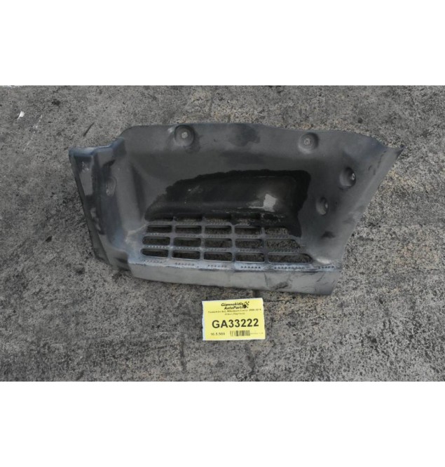 Σκαλοπάτι Δεξι Mitsubishi Canter 2006-2015 (Στενη Καμπινα) (Μικρό Ράγισμα)