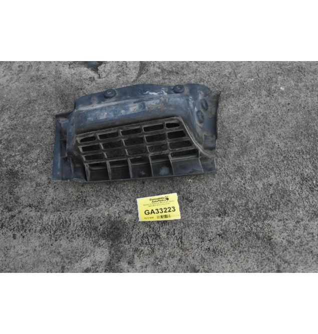 Σκαλοπάτι Δεξι Mitsubishi Canter 2006-2015 (Στενη Καμπινα)