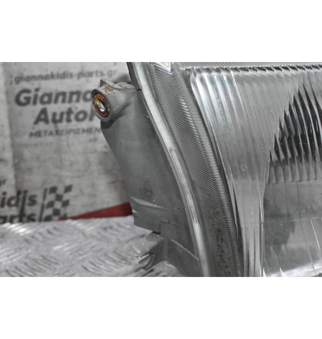 Φανάρι Εμπρός Δεξί Toyota Hiace 1997-2005 (Σπασμένη Βάση)