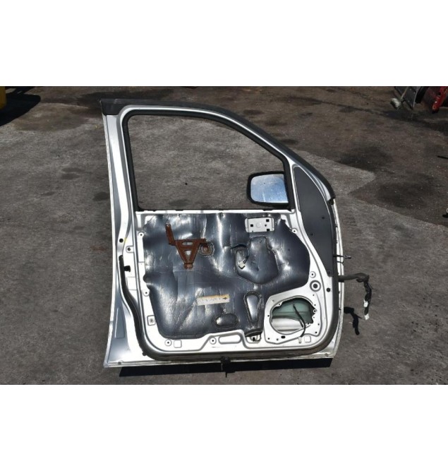 Πόρτα Nissan Navara D40 2005-2010 Εμπρος Αριστερη